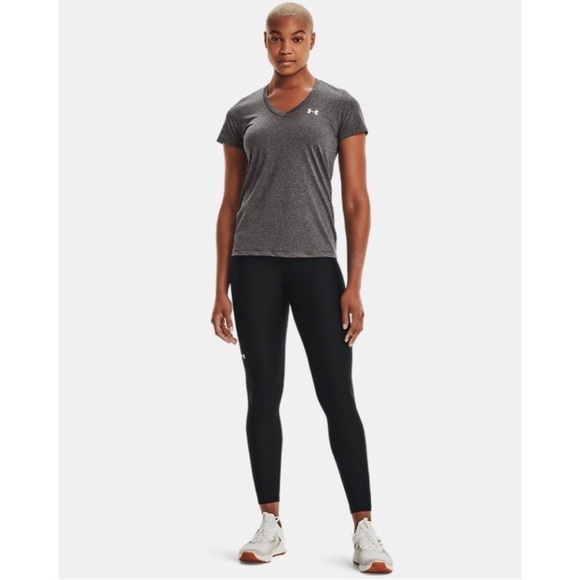 UNDER ARMOUR • Women’s Grey UA Tech Solid Short Sleeve V-Neck Shirt Athletic Top - Picture 3 of 7